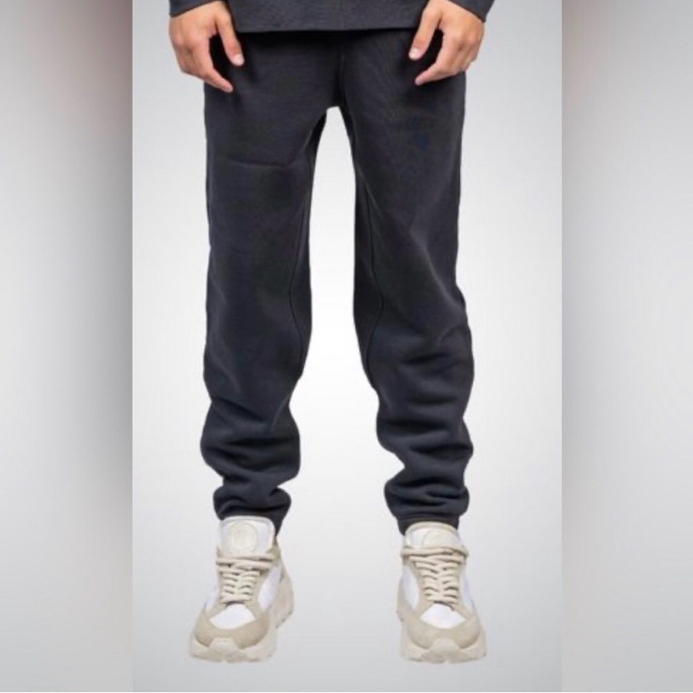 D.RT Tonal Sweatpants Size 5/Medium in Color Black Joggers